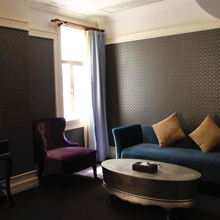 Manhattan Jinling Hotel Шанхай Екстериор снимка
