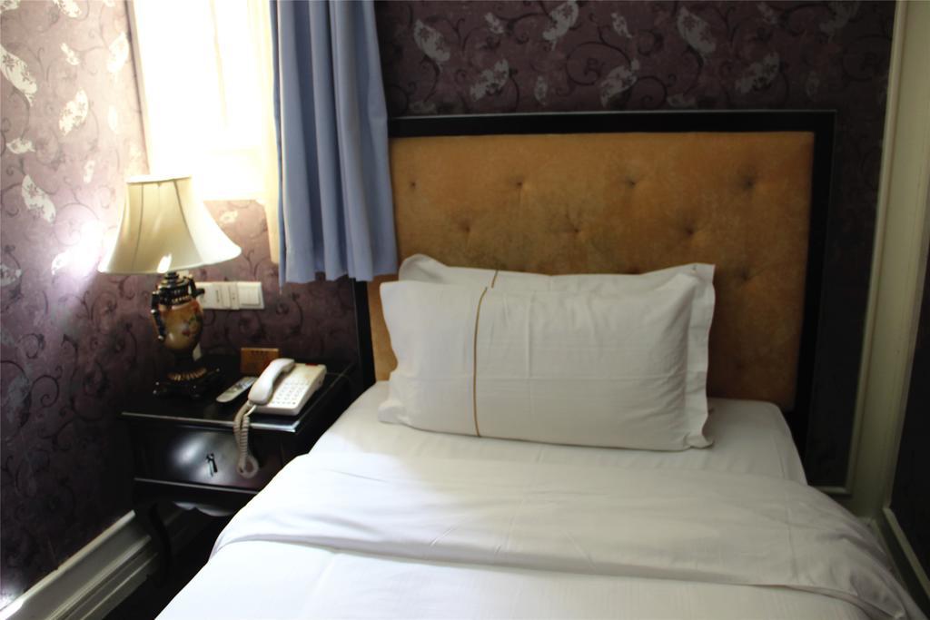 Manhattan Jinling Hotel Шанхай Стая снимка