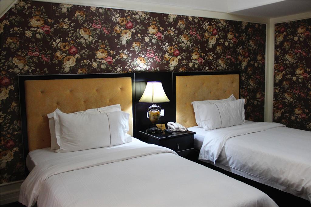 Manhattan Jinling Hotel Шанхай Стая снимка