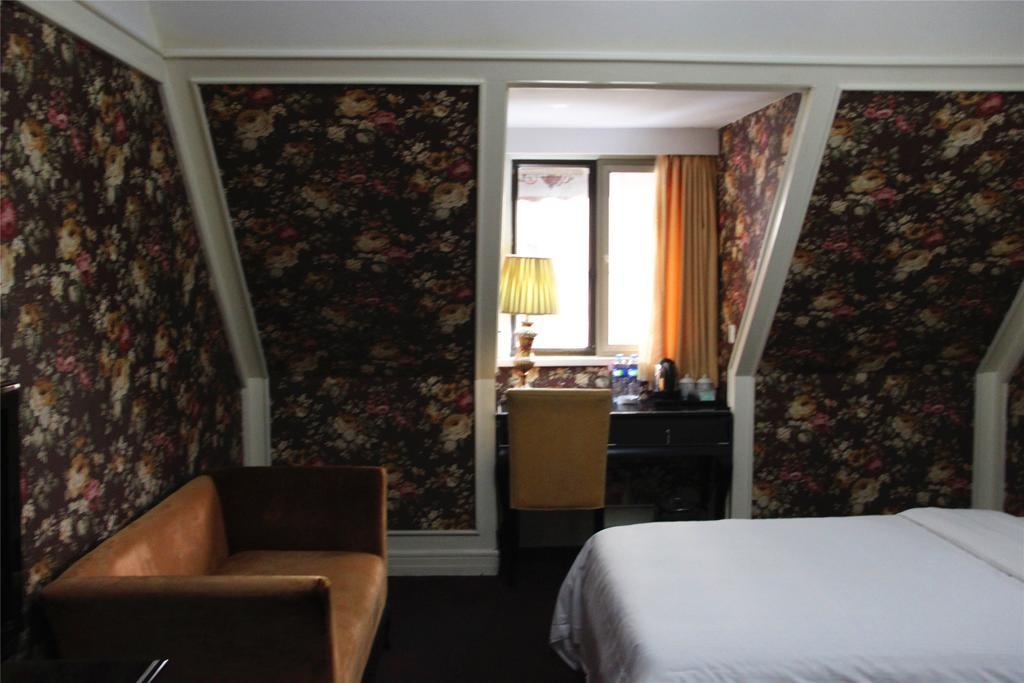 Manhattan Jinling Hotel Шанхай Стая снимка
