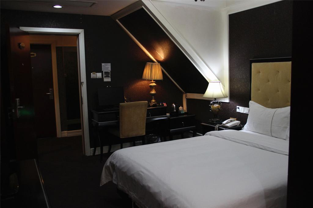 Manhattan Jinling Hotel Шанхай Стая снимка