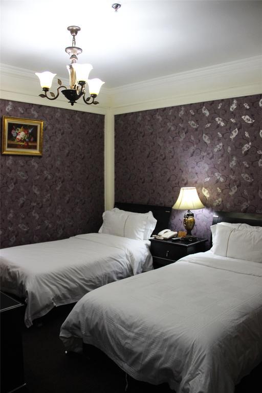 Manhattan Jinling Hotel Шанхай Стая снимка