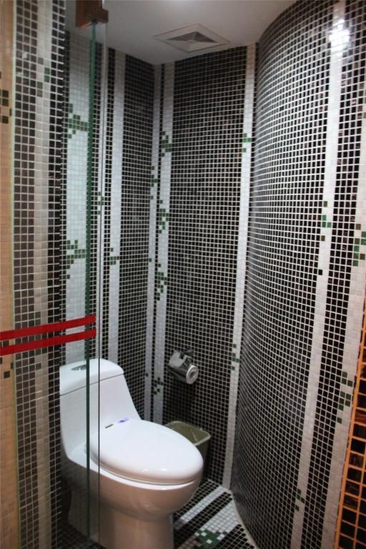 Manhattan Jinling Hotel Шанхай Стая снимка