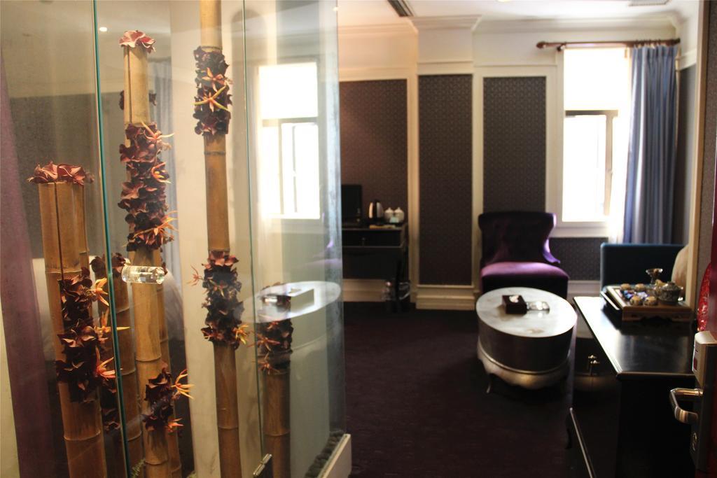 Manhattan Jinling Hotel Шанхай Стая снимка