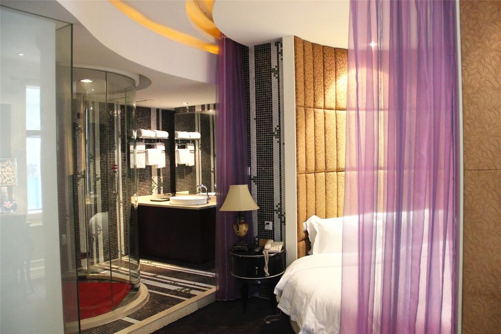 Manhattan Jinling Hotel Шанхай Стая снимка